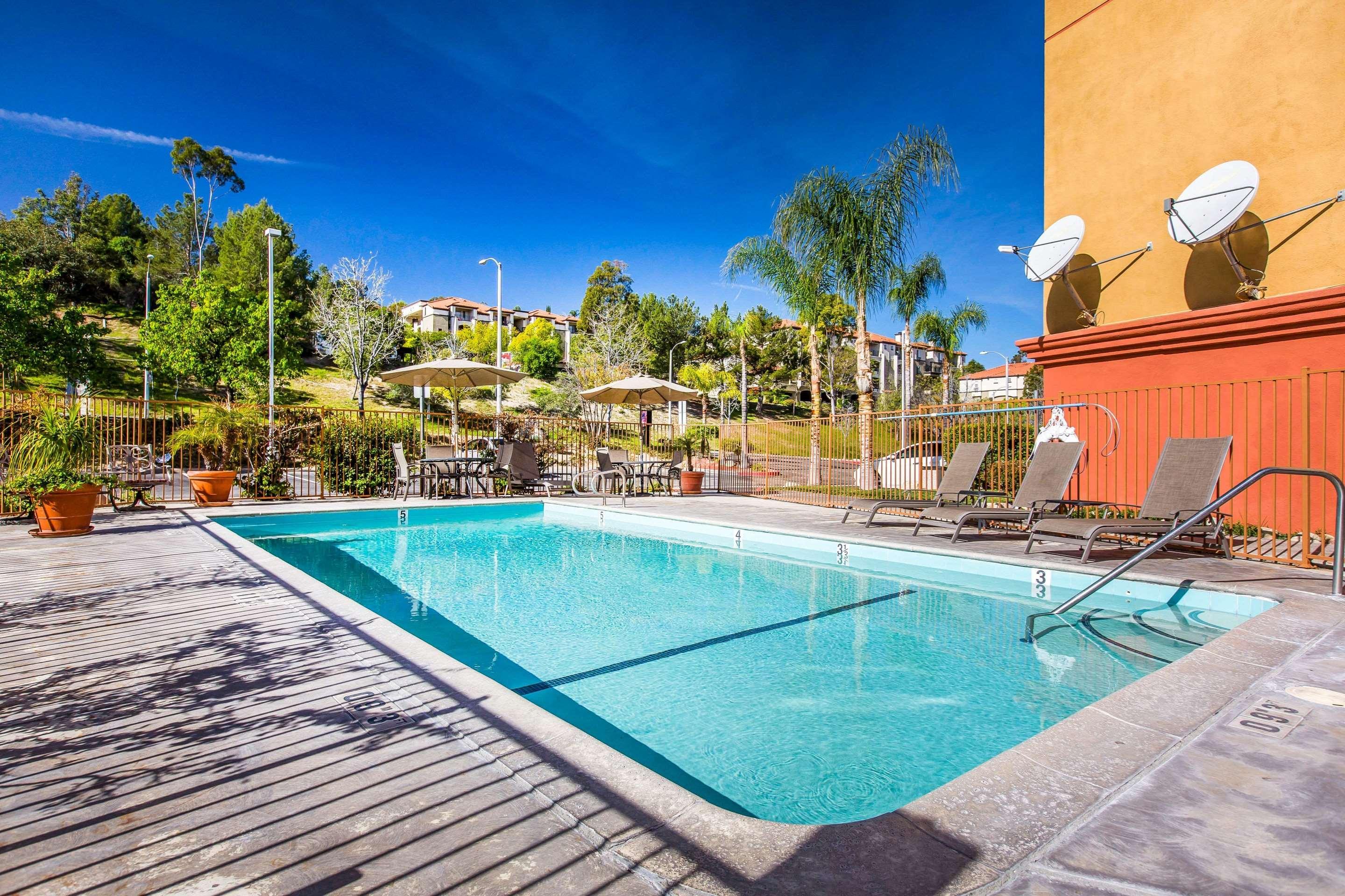 Comfort Suites Near Six Flags Magic Mountain Stevenson Ranch Kültér fotó